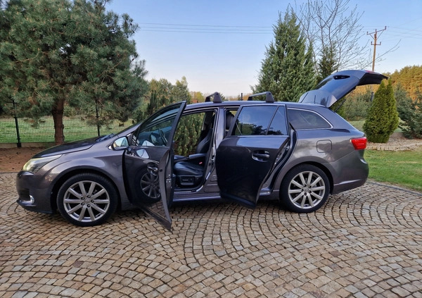 Toyota Avensis cena 41800 przebieg: 236900, rok produkcji 2012 z Płock małe 277